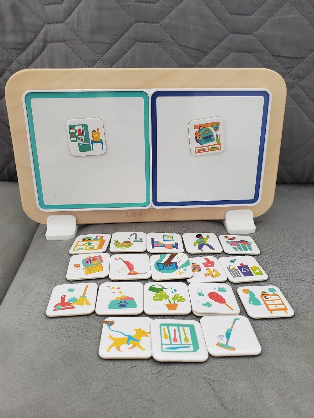Lovevery Daily Helper Magnetic board